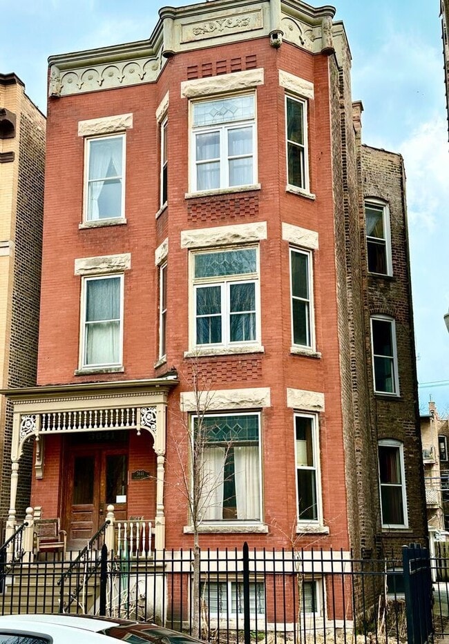 property at 3641 N Wilton Ave
