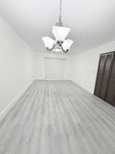 145 SW 30th Ct in Miami, FL - Foto de edificio - Building Photo