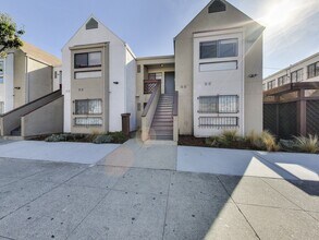 3700 International Boulevard in Oakland, CA - Building Photo - Building Photo
