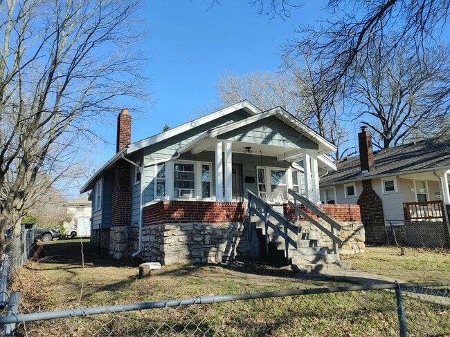 property at 5401 Highland Ave