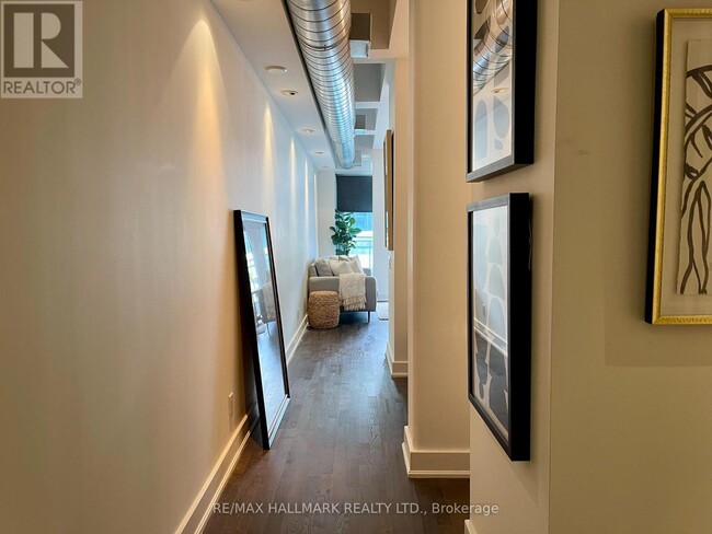 233-233 Carlaw Ave in Toronto, ON - Building Photo - Building Photo