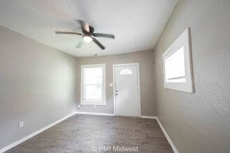 2901 N Chester Ave in Indianapolis, IN - Building Photo - Building Photo