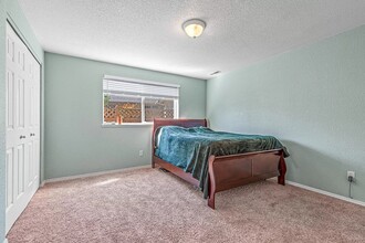 110 NW Sinclair Dr in Grants Pass, OR - Building Photo - Building Photo