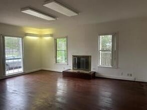 2215 Dorrington St in Houston, TX - Building Photo - Building Photo