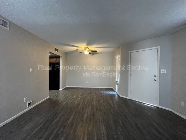 2040 S Longmore in Mesa, AZ - Building Photo - Building Photo