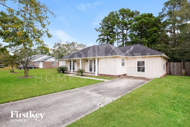 303 Longstreet St in Summerville, SC - Foto de edificio - Building Photo