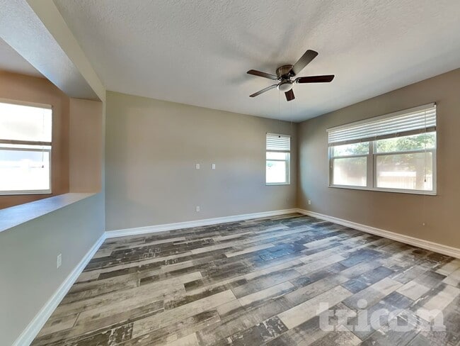 12418 Field Point Way in Spring Hill, FL - Building Photo - Building Photo