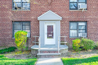 171-10 Crocheron Ave in Flushing, NY - Foto de edificio - Building Photo