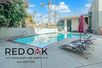20200 Sherman Way in Los Angeles, CA - Building Photo - Building Photo