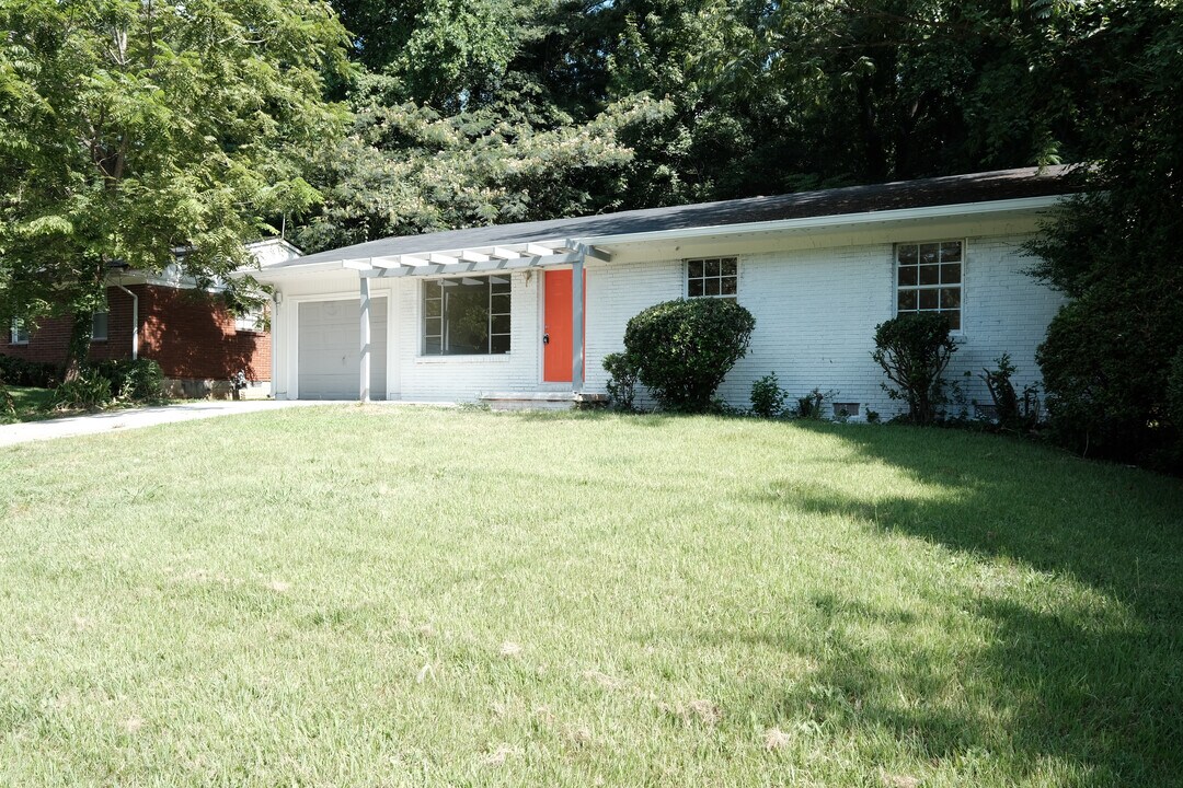 85 Delmoor Dr NW in Atlanta, GA - Building Photo