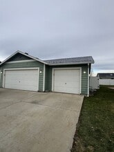 509 Chelan Ave in Moxee, WA - Building Photo - Building Photo