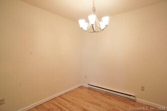24 Ferris Ave in Norwalk, CT - Building Photo - Building Photo