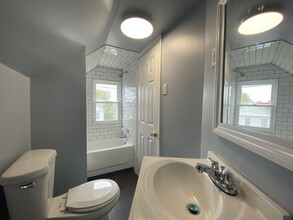 114 Joyce Kilmer Ave in New Brunswick, NJ - Building Photo - Building Photo
