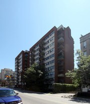 Janet Magee Manor in Toronto, ON - Building Photo