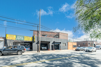 6915 51st Ave in Flushing, NY - Building Photo - Building Photo