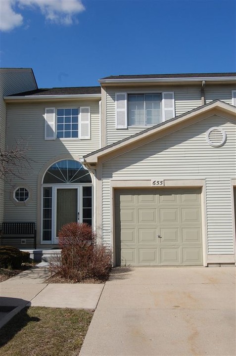 655 Liberty Pointe Dr in Ann Arbor, MI - Building Photo