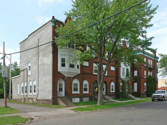 1600-1620 Ogden Ave in Superior, WI - Building Photo - Building Photo