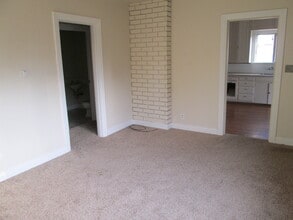 715 Owens St in Klamath Falls, OR - Building Photo - Building Photo