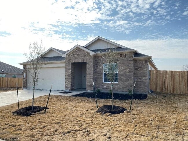 215 Chickasaw Ln in Hutto, TX - Building Photo - Building Photo