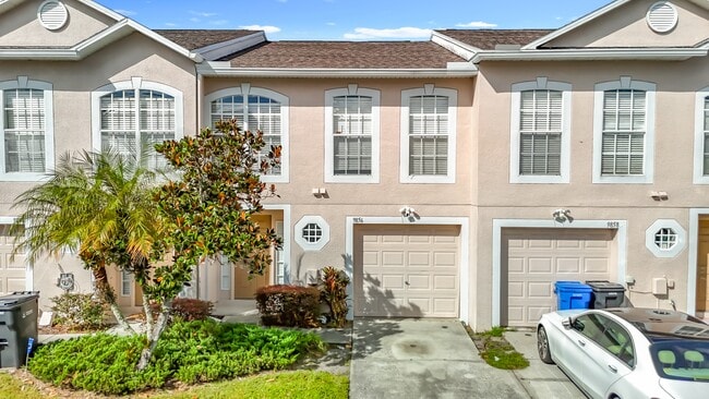 9856 Ashburn Lake Dr in Tampa, FL - Building Photo - Building Photo