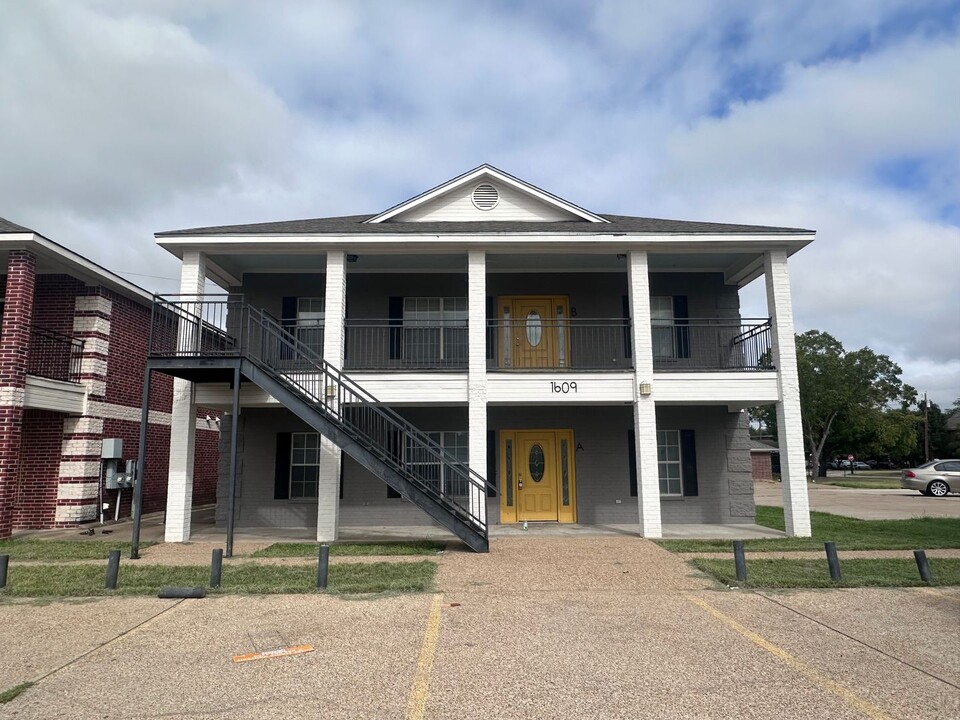 1609 Wood Ave in Waco, TX - Building Photo