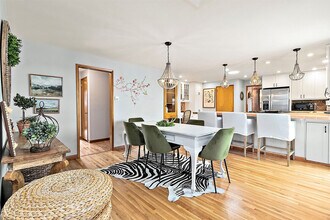 5717 N 18th St in Tacoma, WA - Building Photo - Building Photo