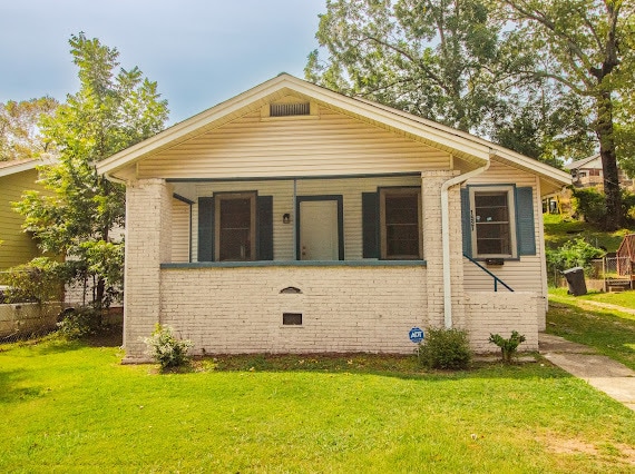 property at 1521 Graymont Ave W