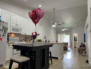 11065 NW 38th Pl in Sunrise, FL - Building Photo - Building Photo