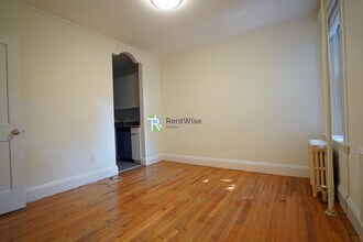 1848 Commonwealth Ave, Unit 36 in Boston, MA - Building Photo - Building Photo