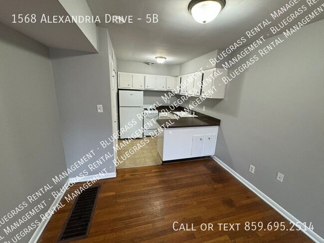 1568 Alexandria Dr-Unit -5B in Lexington, KY - Building Photo - Building Photo