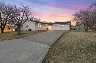 622 Oxford Dr in Sherman, TX - Building Photo - Building Photo