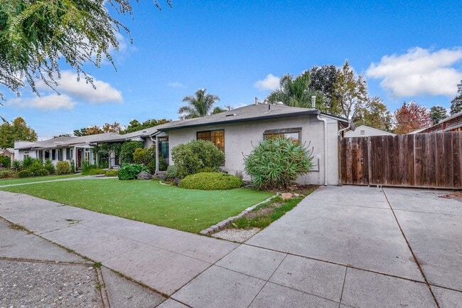652 N Genevieve Ln in San Jose, CA - Building Photo - Building Photo