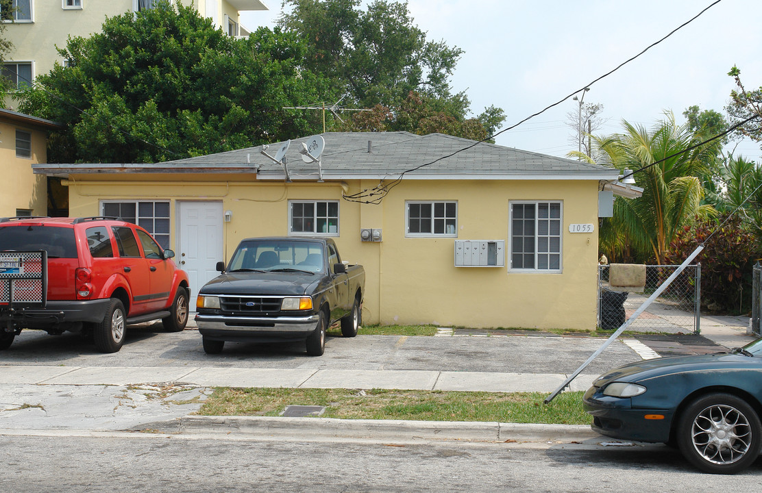 1055 NW 6th St in Miami, FL - Building Photo