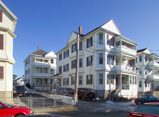 174-176 Buffinton St in Fall River, MA - Foto de edificio - Building Photo