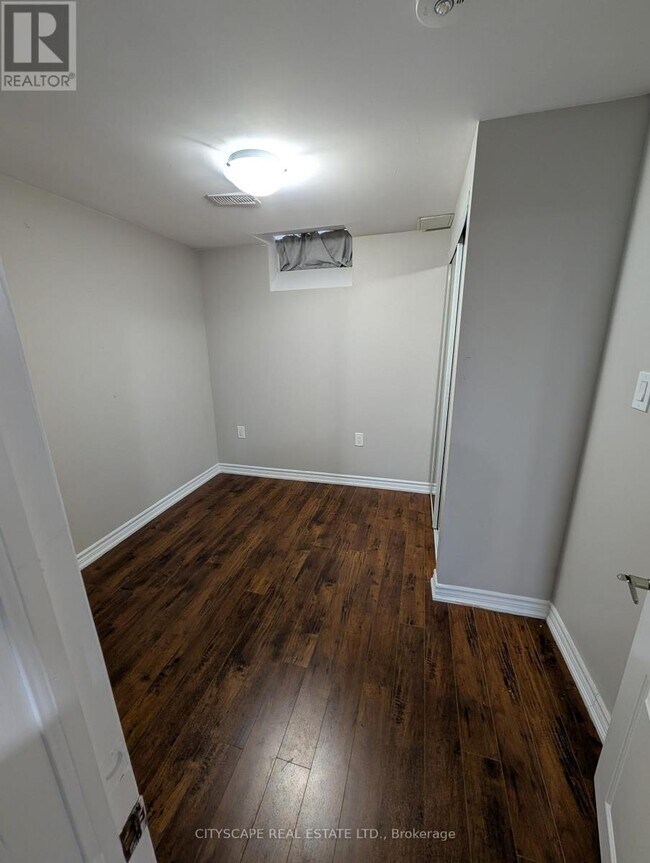 90 Maddybeth Crescent in Brampton, ON - Building Photo - Building Photo