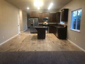 303 Pelican Hill Ct in Ione, CA - Building Photo - Building Photo