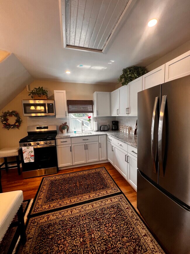 628 Washington St, Unit 3