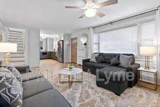15 Wiemes Ct in Waterford, CT - Foto de edificio - Building Photo
