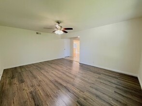 2972 Bedford Dr in Merced, CA - Building Photo - Building Photo