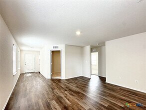 549 Autumn Blaze in Canyon Lake, TX - Building Photo - Building Photo