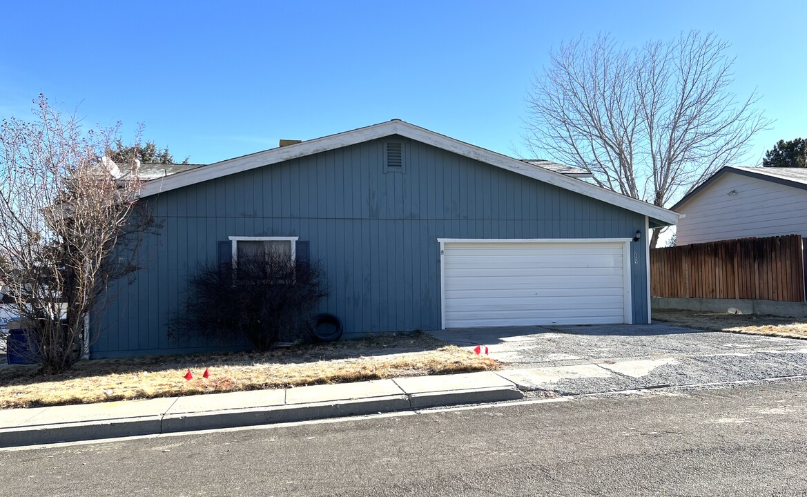 1892 Sawyer Way in Elko, NV - Building Photo