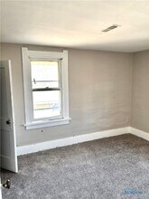 1428 Albert St, Unit 11307-1 in Toledo, OH - Building Photo - Building Photo