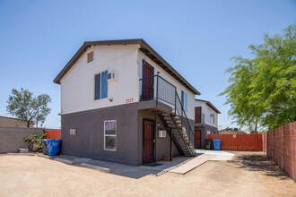 2525 E Monroe St in Phoenix, AZ - Building Photo - Building Photo