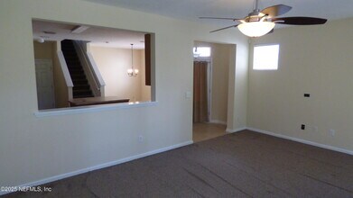 8702 Ribbon Falls Ln in Jacksonville, FL - Building Photo - Building Photo