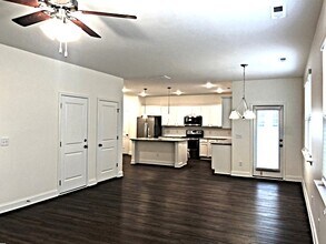 203 Gregory Dr in Clayton, NC - Building Photo - Building Photo