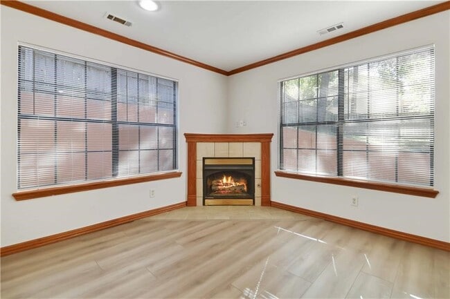 property at 2915 E Sterling Ct