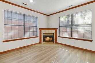 2915 E Sterling Ct in Fayetteville, AR - Building Photo - Building Photo