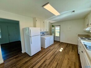 8448 Snake Rd in Athens, AL - Building Photo - Building Photo