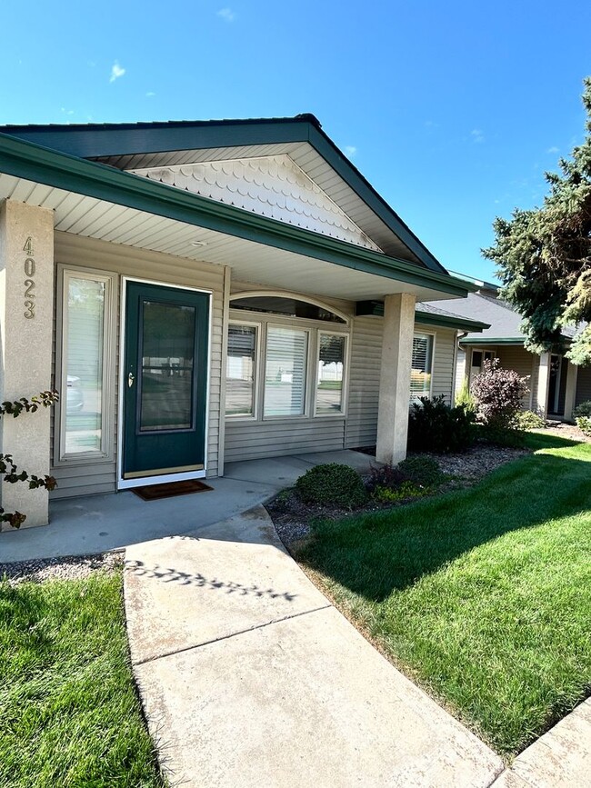 property at 4023 N Bayou Ln