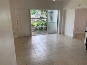 320 SW 21st St in Fort Lauderdale, FL - Foto de edificio - Building Photo